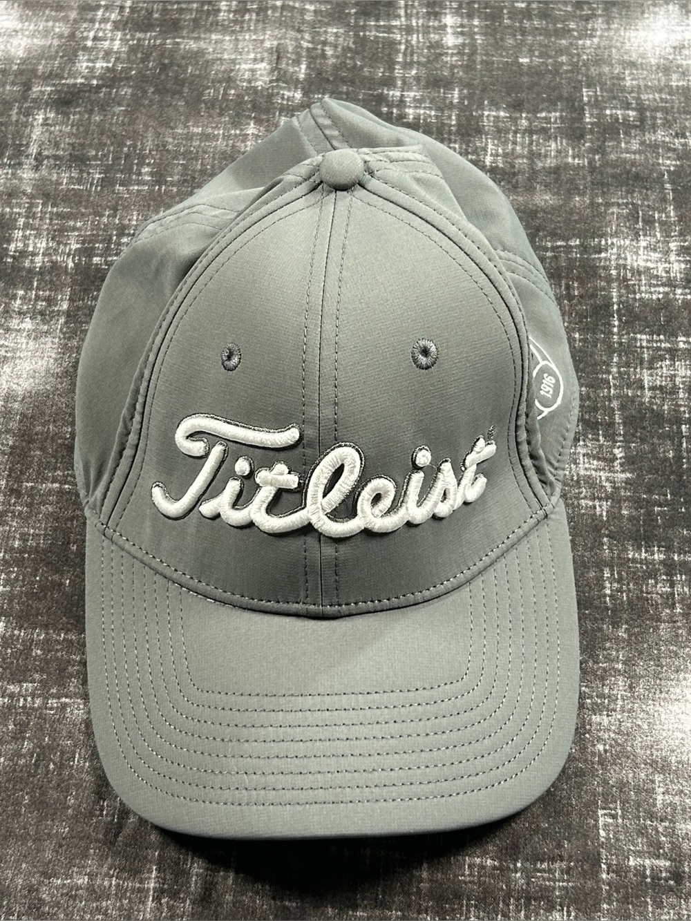 Titleist Tour Performance Cap Mens Gray 4Way Stretch UPF50+ Adjustable Strap Hat